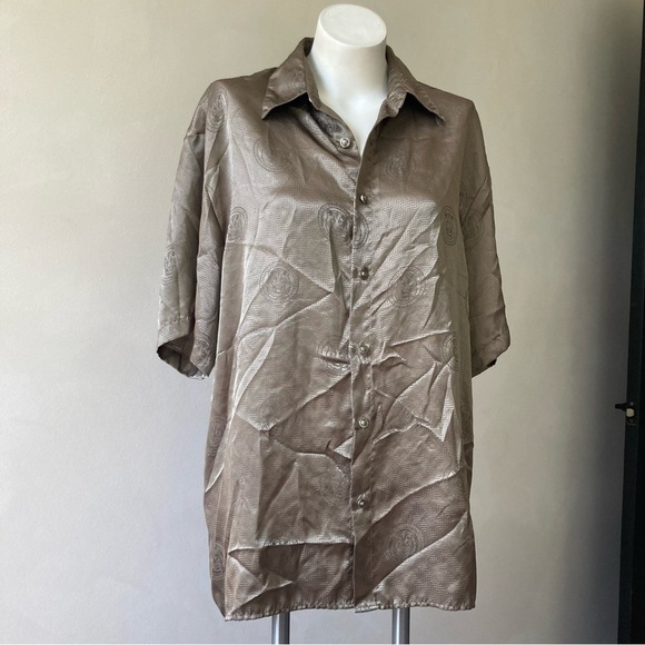 Donaldo | Vintage Lion Embroidered Silky Button Down Short Sleeve Shirt - Picture 1 of 8